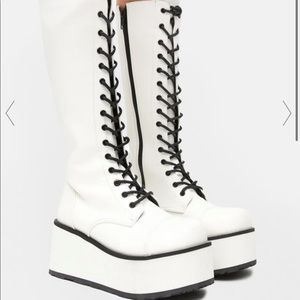 WHITE TRASHVILLE 502 PLATFORM BOOTS by Demonia